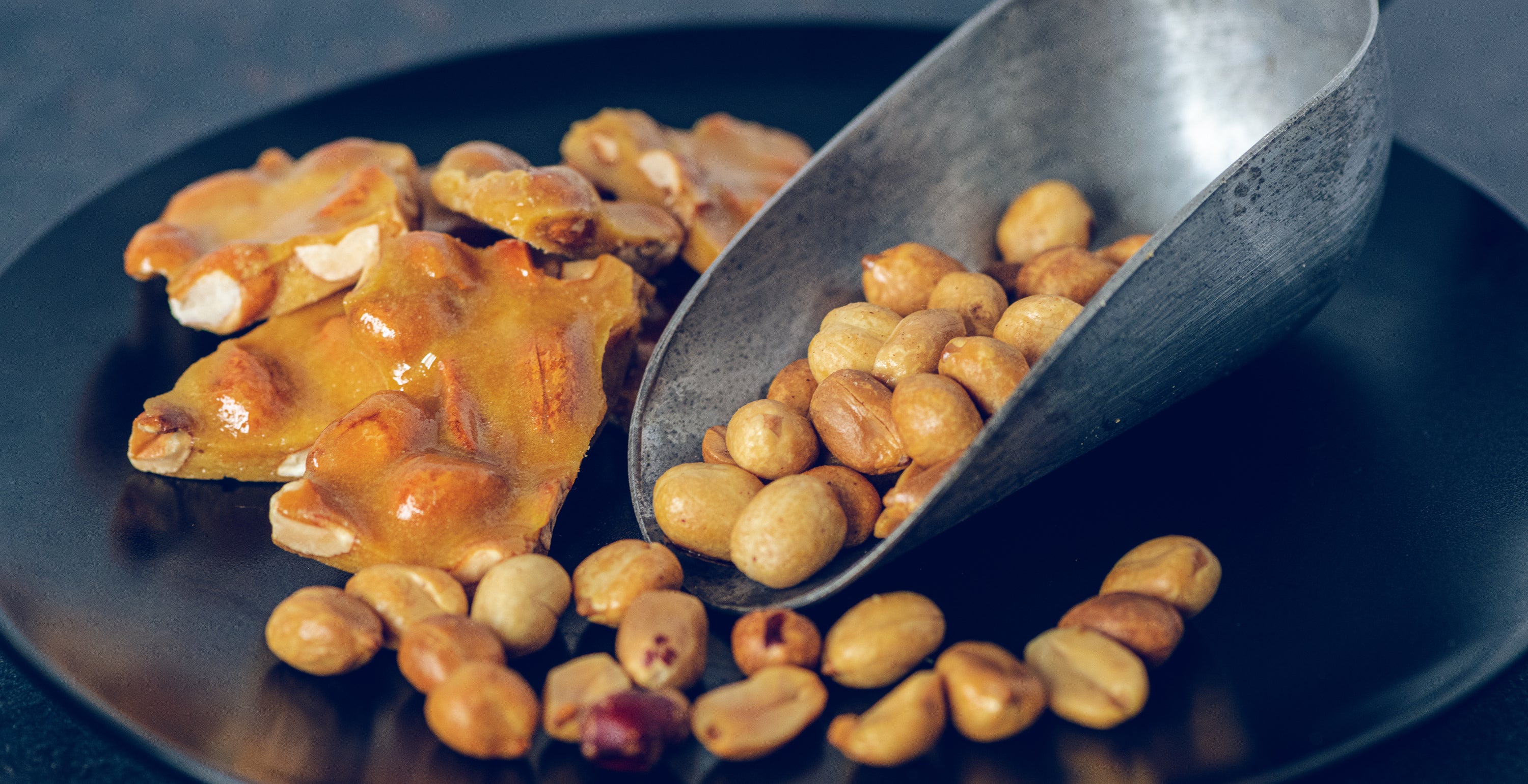 Welcome to MacSweet's Gourmet - A gourmet specialty food company based on the South Shore of Boston, Massachusetts - Specializing in small batch toffee, peanut brittle, and candied nuts